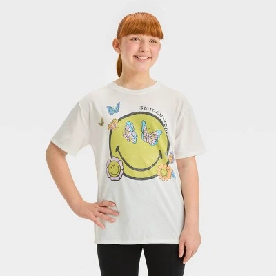 Girls' Short Sleeve Oversized Butterfly Smiley World Graphic T-Shirt - art class™ White 6 Girls' Short Sleeve Oversized Butterfly Smiley World Graphic T-Shirt - art class™ White - Image 4