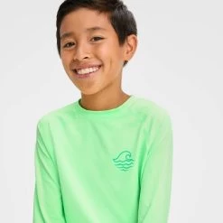 Boys' Long Sleeve Snappy Wave Rash Guard Top - art class™ Light Green