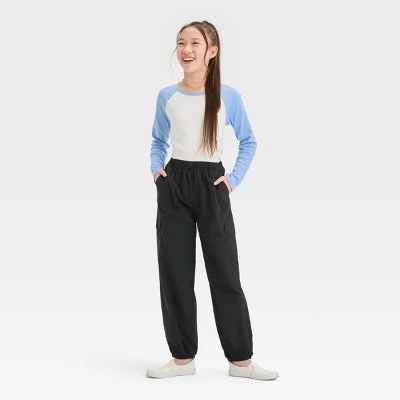 Girls' Nylon Cargo Jogger Pants - art class™ Black 4 Girls' Nylon Cargo Jogger Pants - art class™ Black - Image 2